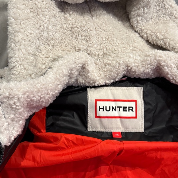 Hunter Doby Marshmallow Puffer Vest - Picture 7 of 7